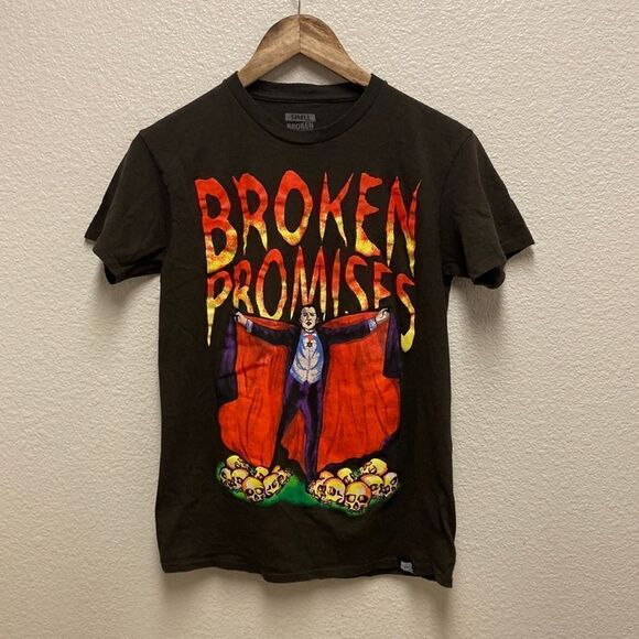 Broken Promises Dracula Tee Small - Picture 1 of 5